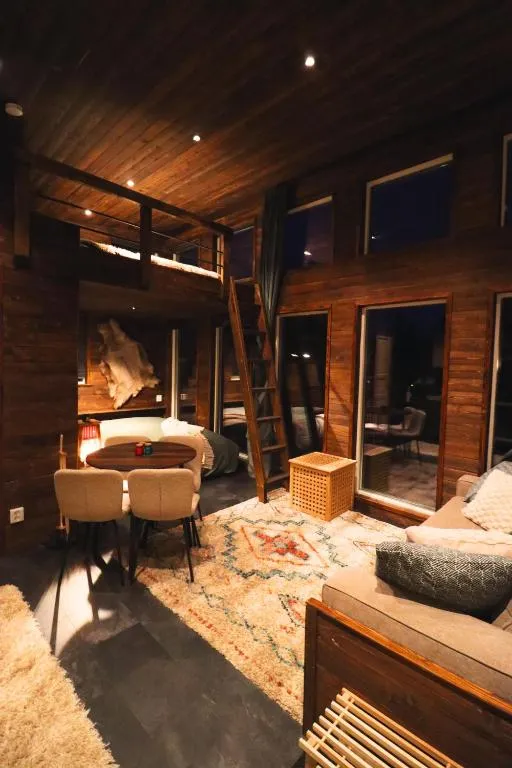 Reindeer River Lights Lodge